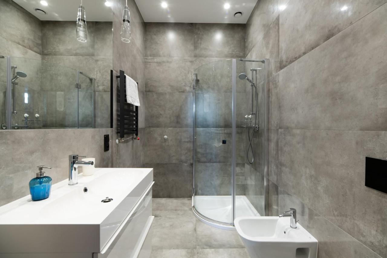 Neo Unique & Bright Apartments, Free Parking, 15Min Old Town & Kazimierz - By Homelike Cracovia Exterior foto