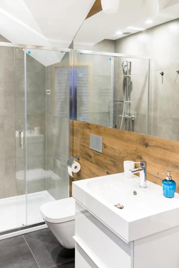 Neo Unique & Bright Apartments, Free Parking, 15Min Old Town & Kazimierz - By Homelike Cracovia Exterior foto
