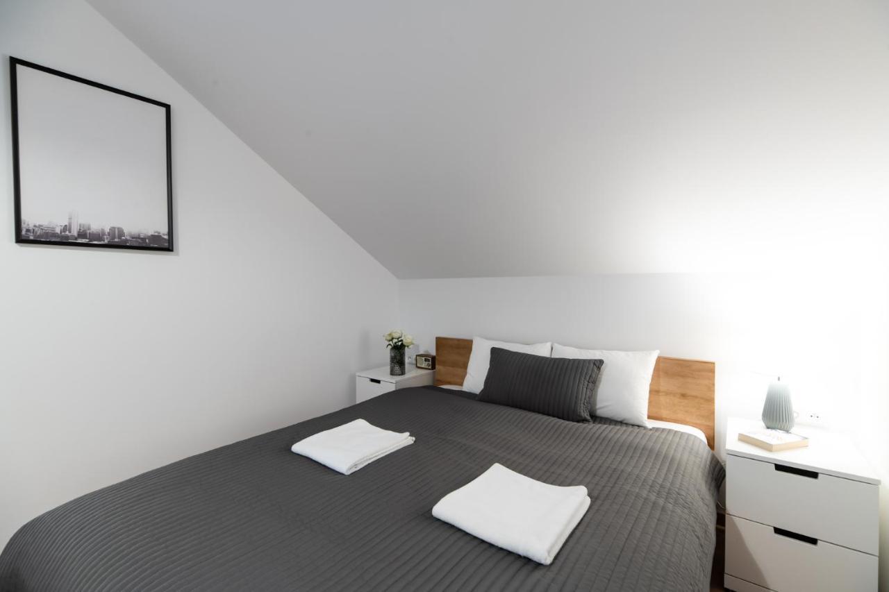 Neo Unique & Bright Apartments, Free Parking, 15Min Old Town & Kazimierz - By Homelike Cracovia Exterior foto
