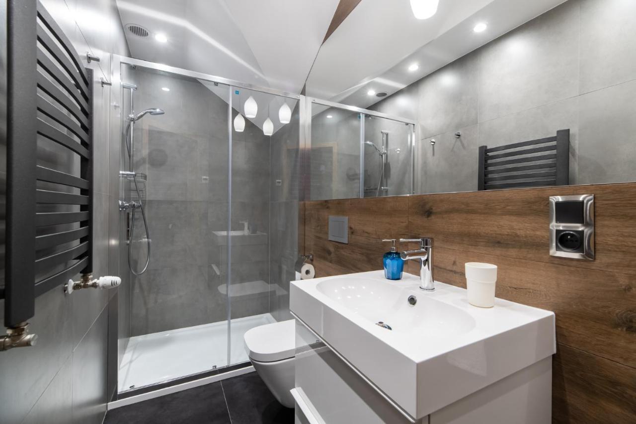 Neo Unique & Bright Apartments, Free Parking, 15Min Old Town & Kazimierz - By Homelike Cracovia Exterior foto